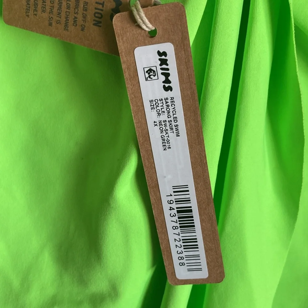 SKIMS Signature Swim Sarong Skirt in Neon Green (Size 4X)